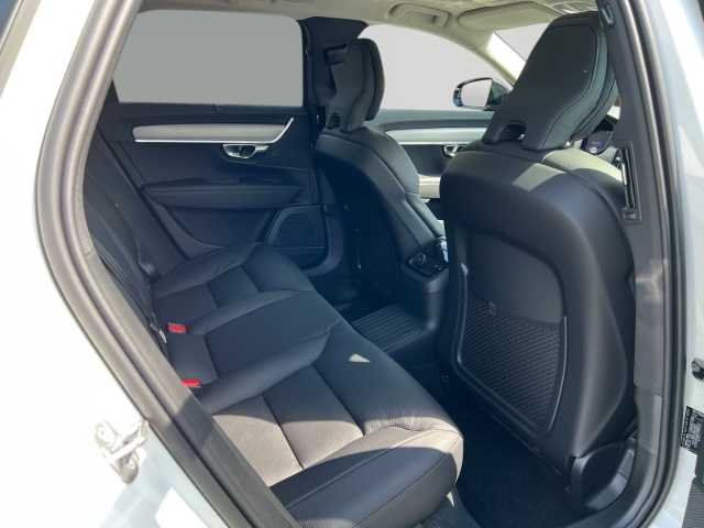 Volvo  Recharge T6 AWD Plus Dark Plug-In Hybrid LED Kurvenlicht e-Sitze ACC Rückfahrkam